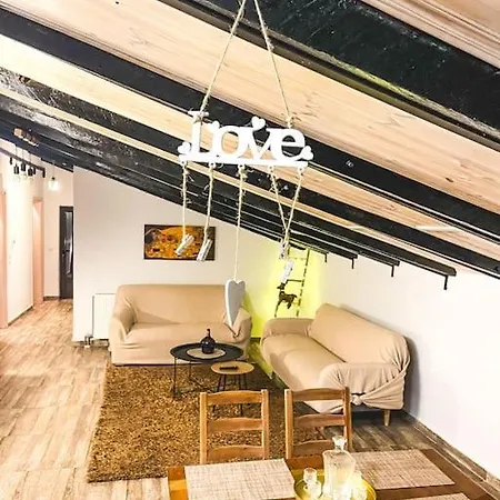 η σοφίτα σας * Trikala (Thessaly)